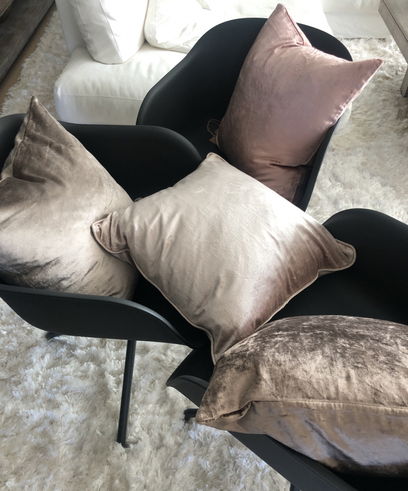 Shiny online cushion covers